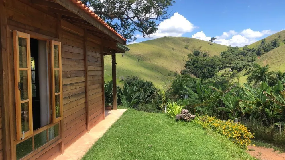 Chácara, 3 quartos, 1500 m² - Foto 1