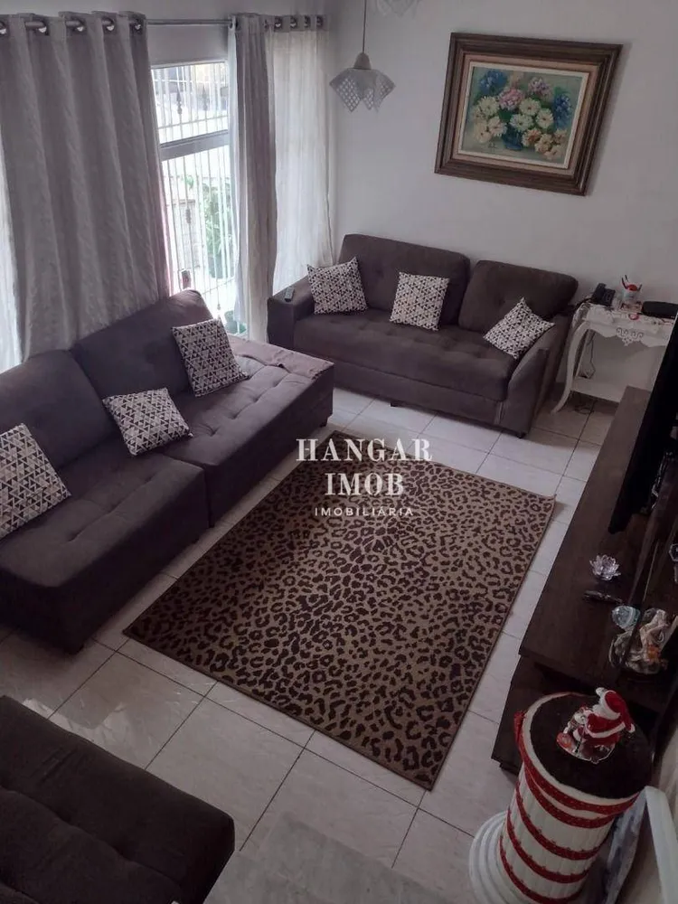 Casa, 4 quartos, 250 m² - Foto 1