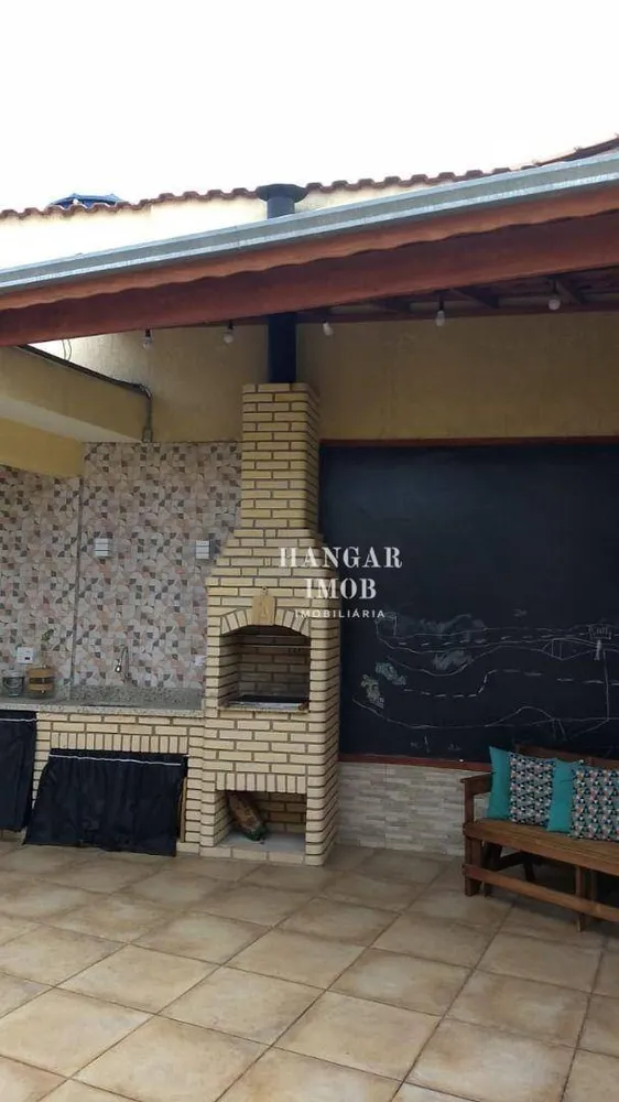 Casa, 3 quartos, 130 m² - Foto 2
