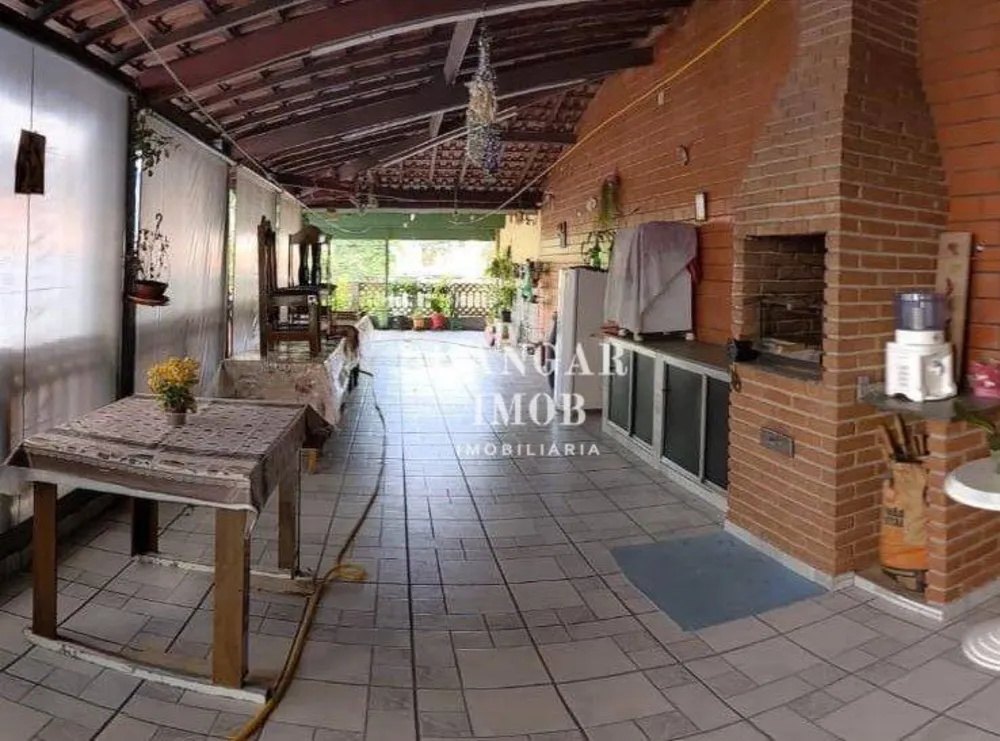 Casa, 7 quartos, 323 m² - Foto 1