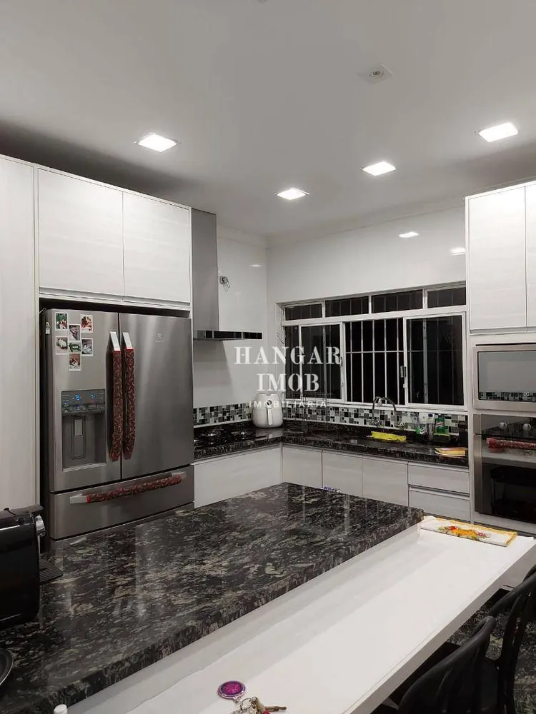 Casa, 3 quartos, 147 m² - Foto 3