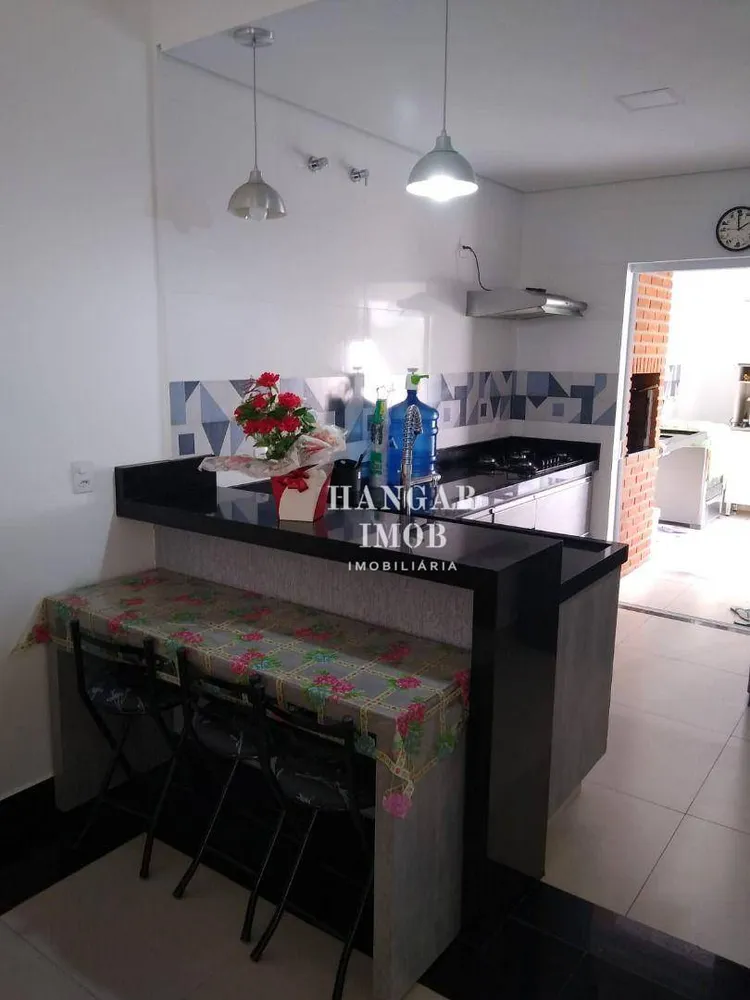 Casa, 3 quartos, 107 m² - Foto 4