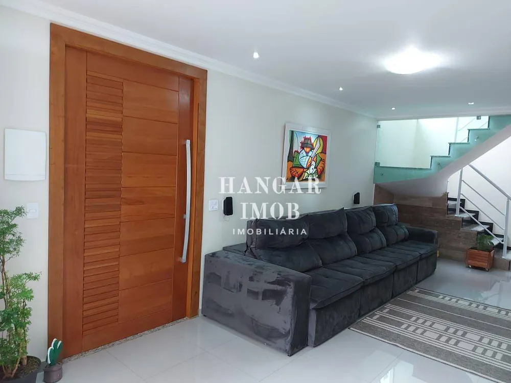 Casa, 3 quartos, 270 m² - Foto 1