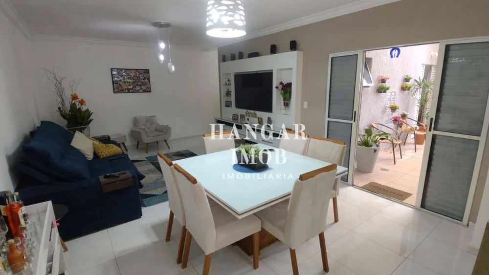 Casa, 3 quartos, 211 m² - Foto 4