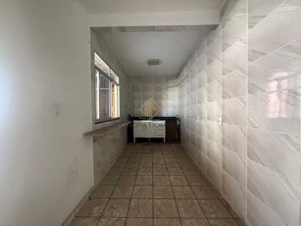 Casa, 5 quartos, 281 m² - Foto 1