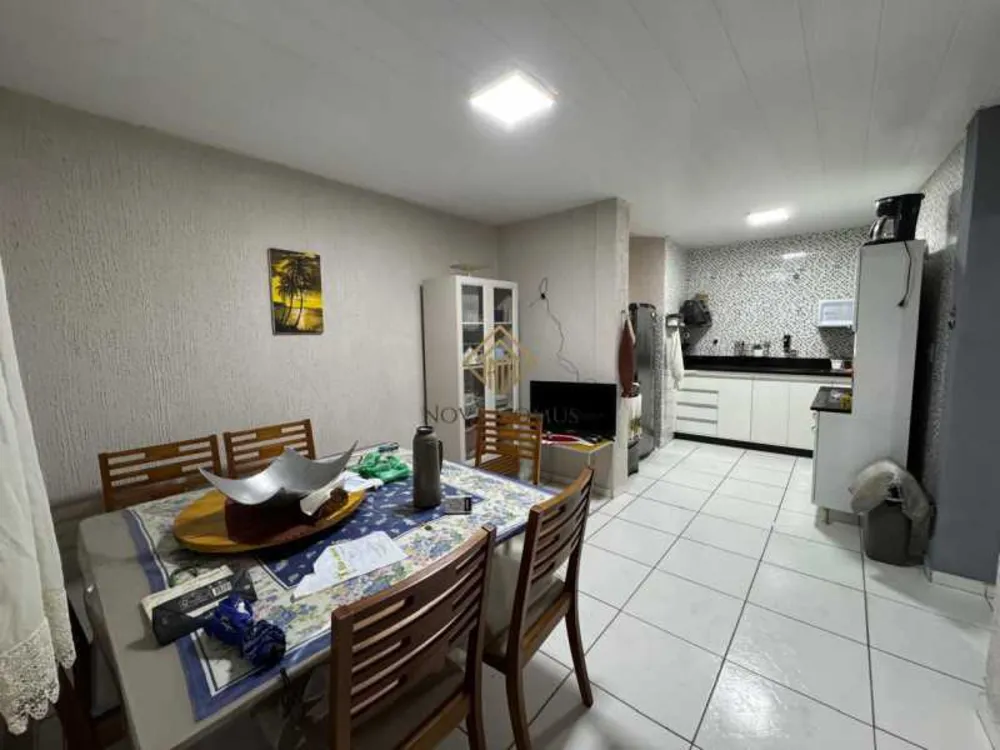 Casa, 8 quartos, 198 m² - Foto 4