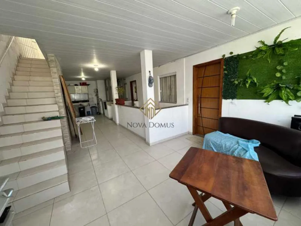 Casa, 8 quartos, 198 m² - Foto 5