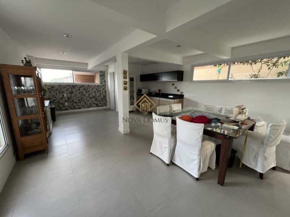Casa de Condomínio à venda com 4 quartos, 500m² - Foto 8