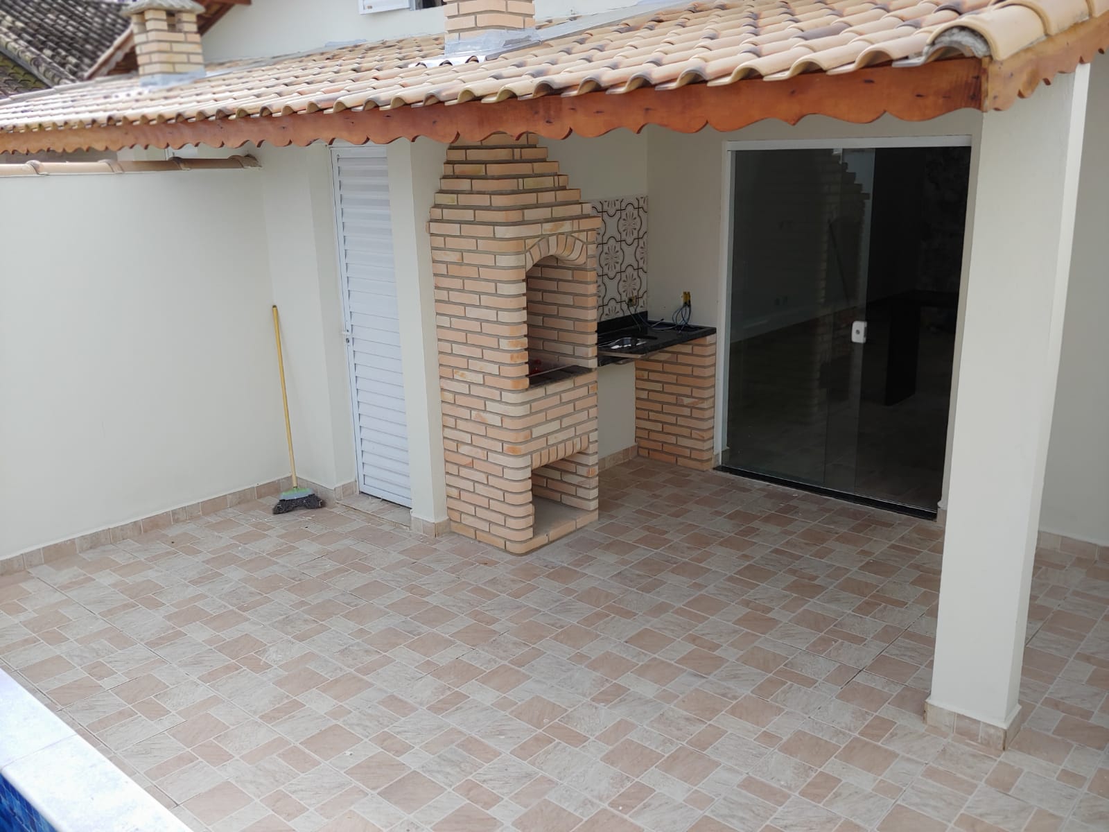 Casa à venda com 3 quartos, 98m² - Foto 10