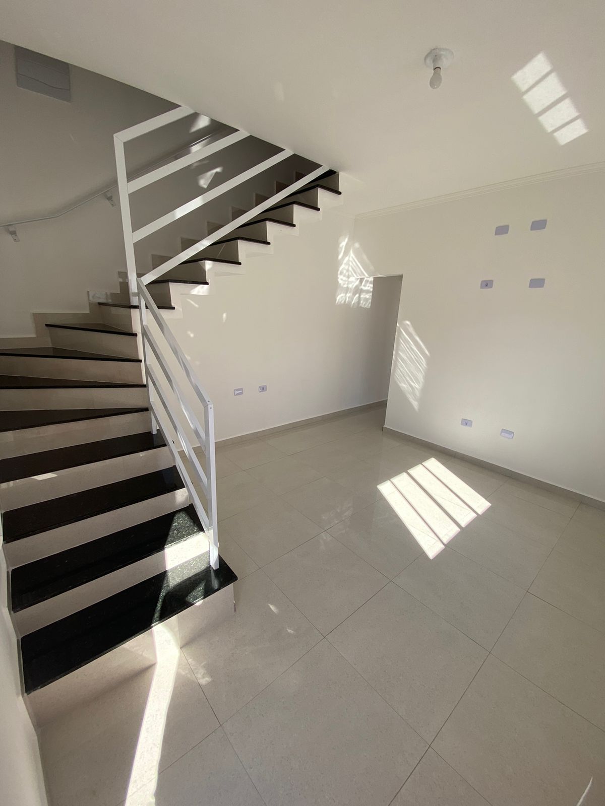 Casa à venda com 2 quartos, 74m² - Foto 14