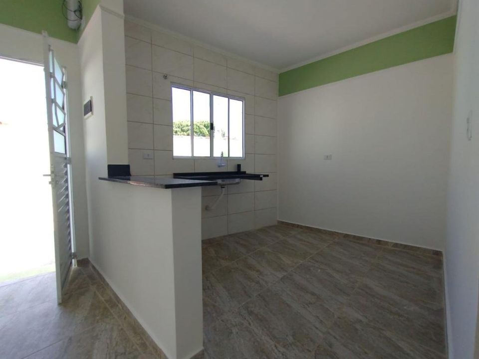 Casa à venda com 2 quartos, 70m² - Foto 5