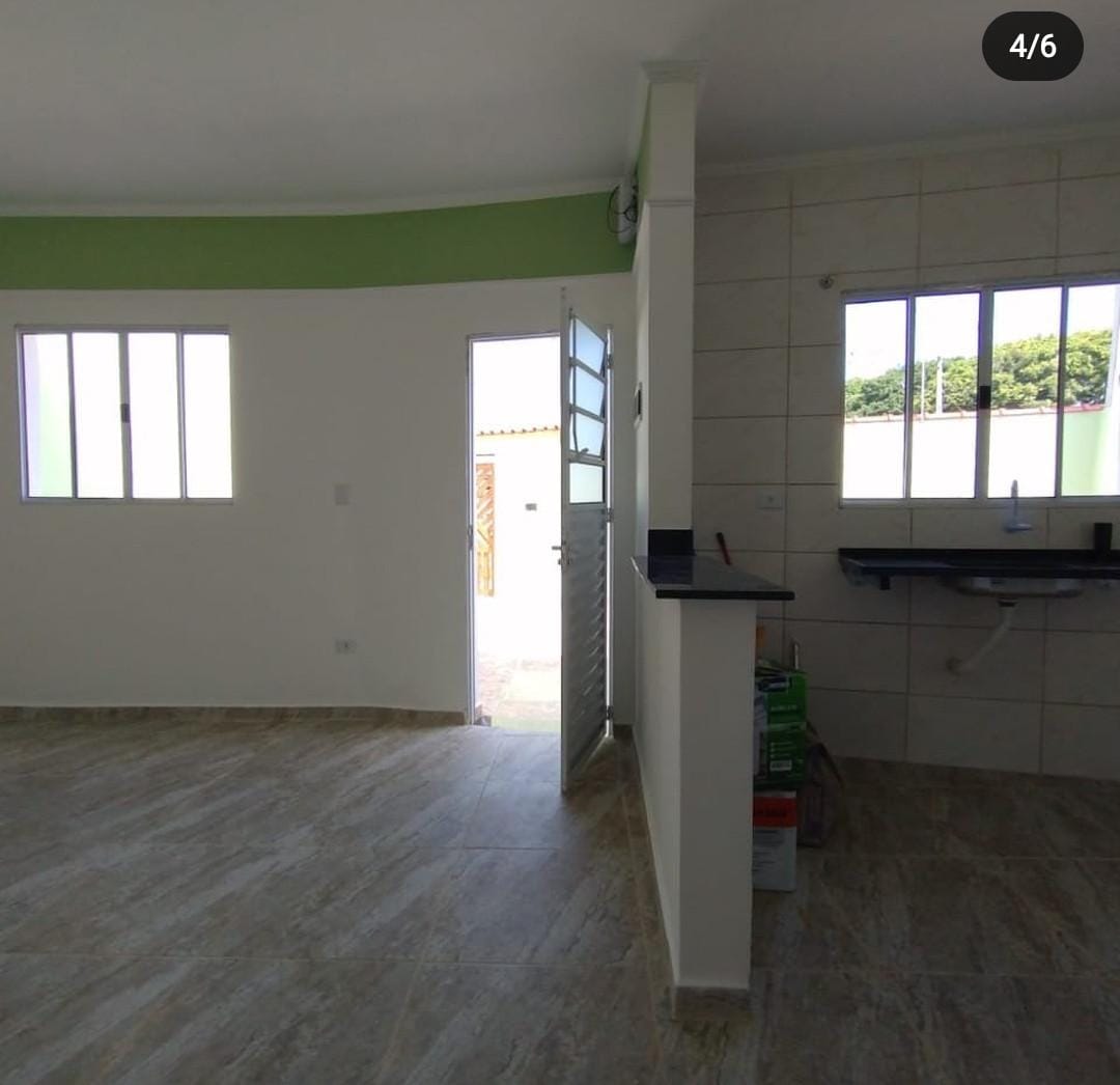 Casa à venda com 2 quartos, 70m² - Foto 9