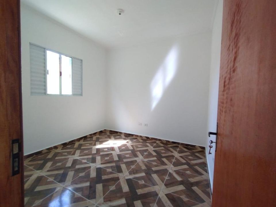 Casa à venda com 2 quartos, 70m² - Foto 6