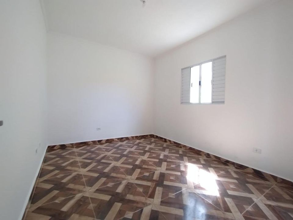 Casa à venda com 2 quartos, 70m² - Foto 11