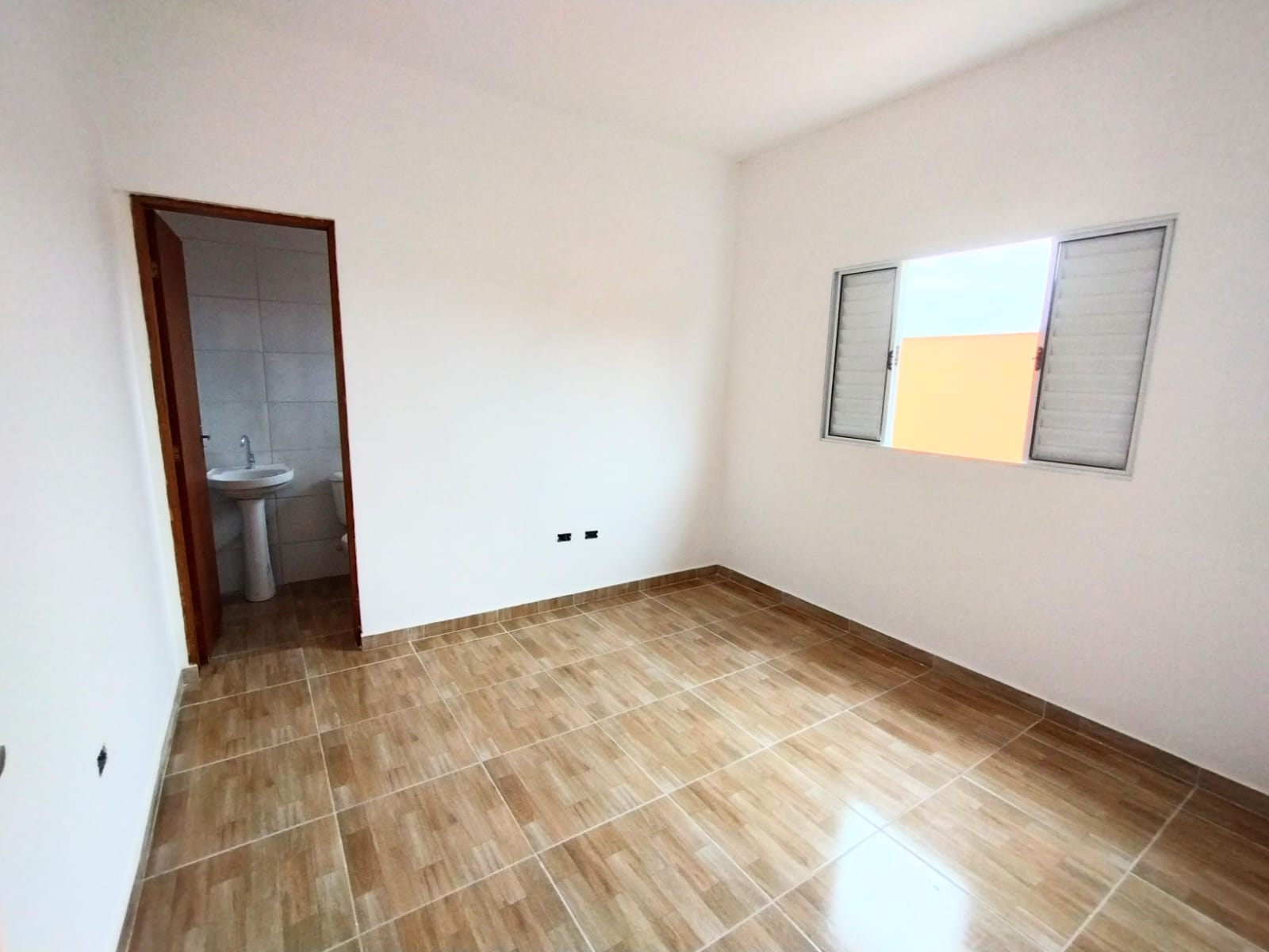 Casa à venda com 2 quartos, 54m² - Foto 3