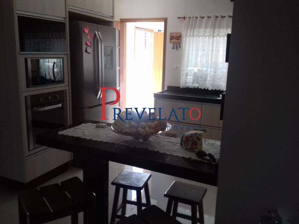 Casa, 3 quartos, 230 m² - Foto 1