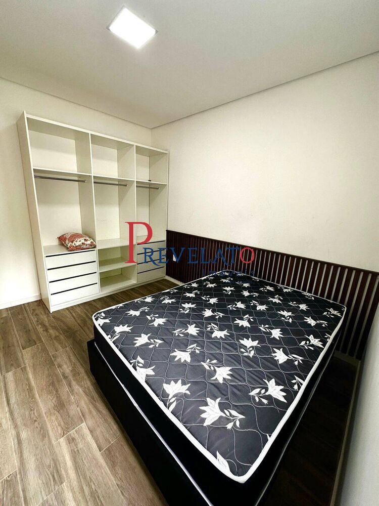 Casa, 3 quartos, 200 m² - Foto 1