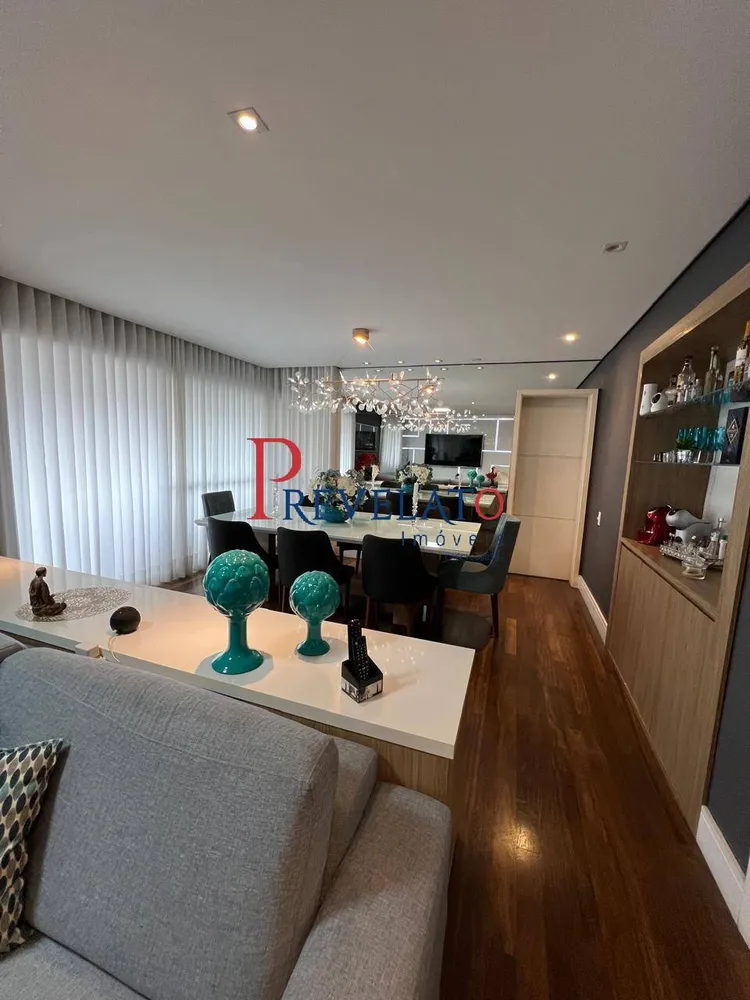 Apartamento, 3 quartos, 180 m² - Foto 1