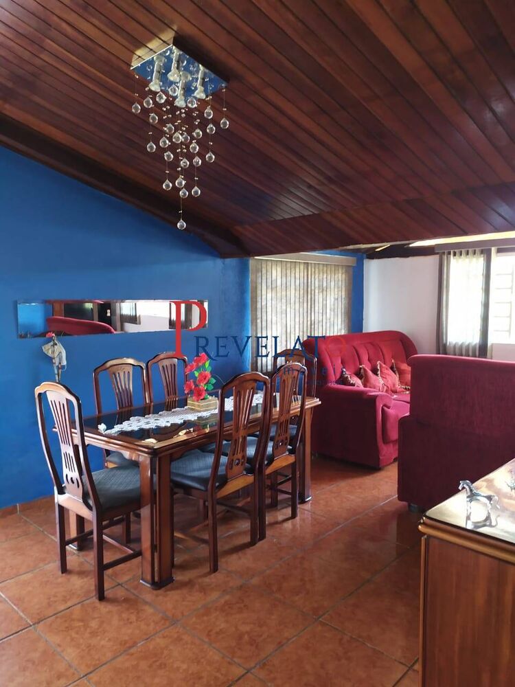 Chácara, 4 quartos, 2340 m² - Foto 1
