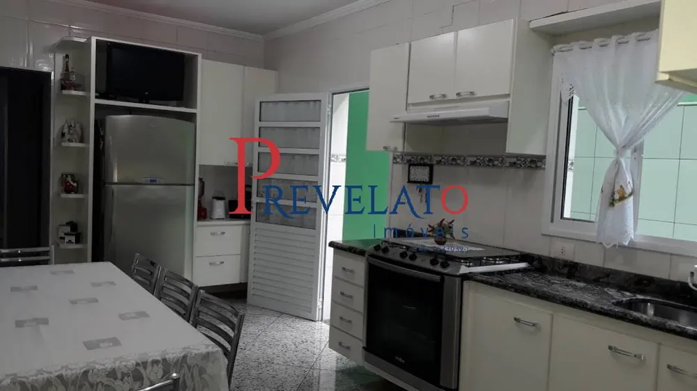 Sobrado, 4 quartos, 261 m² - Foto 1