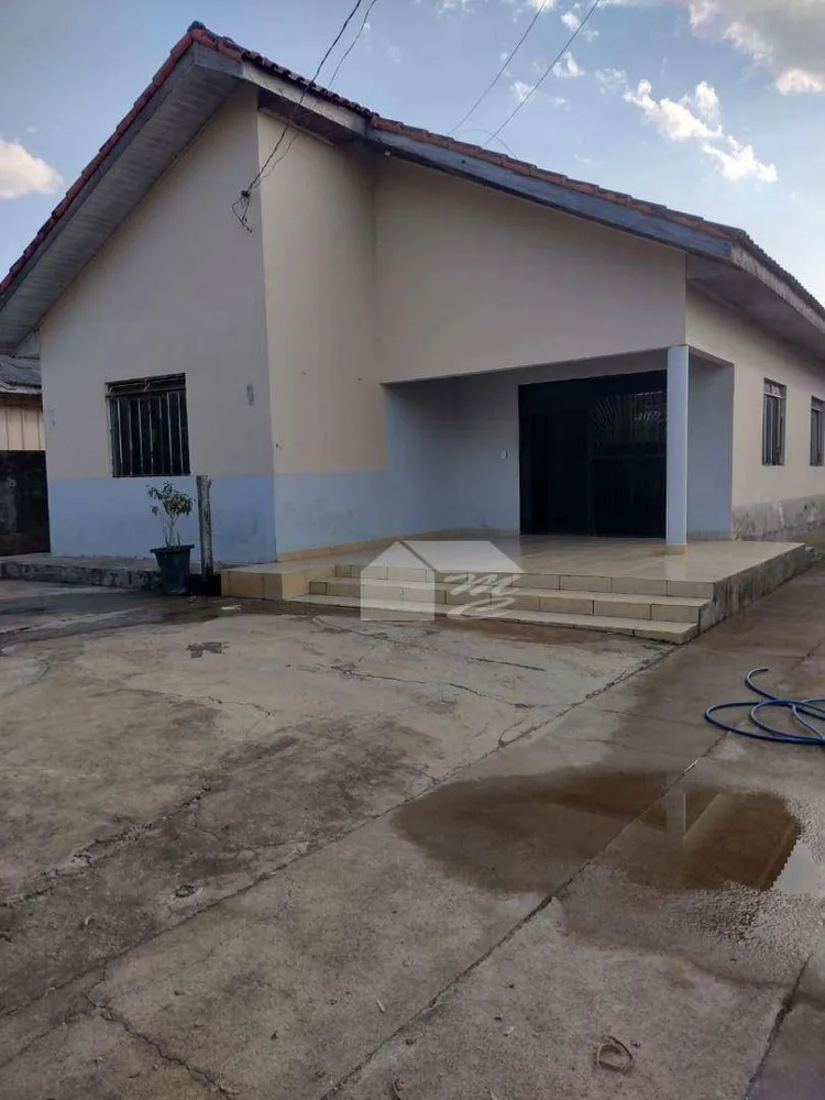 Casa, 5 quartos, 210 m² - Foto 2