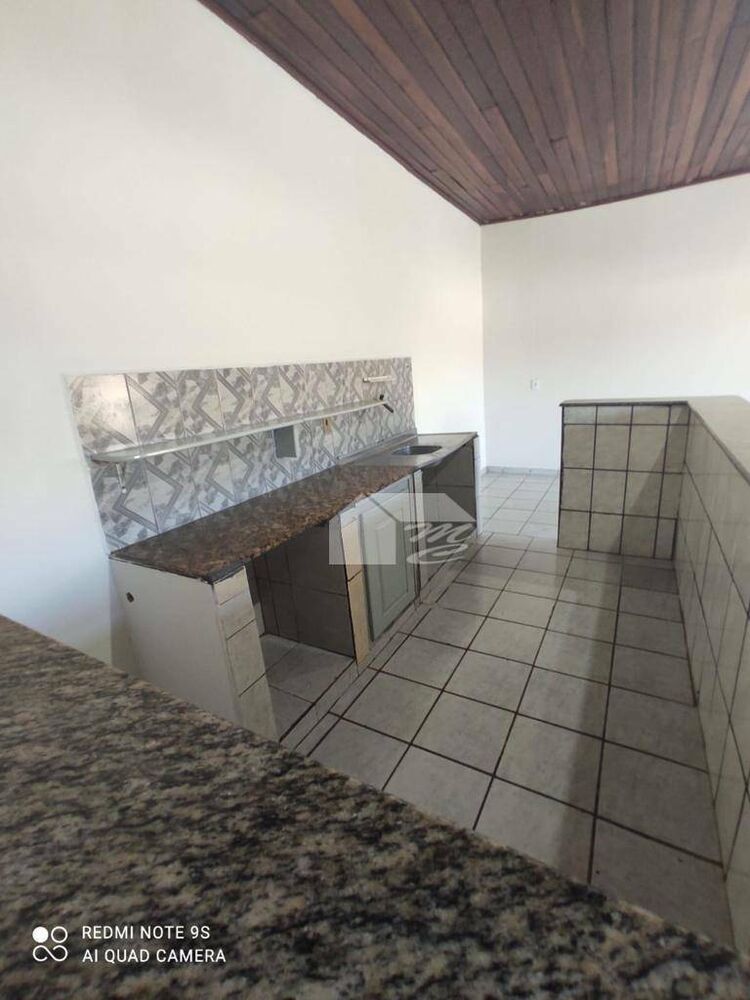 Casa à venda com 2 quartos, 75m² - Foto 4