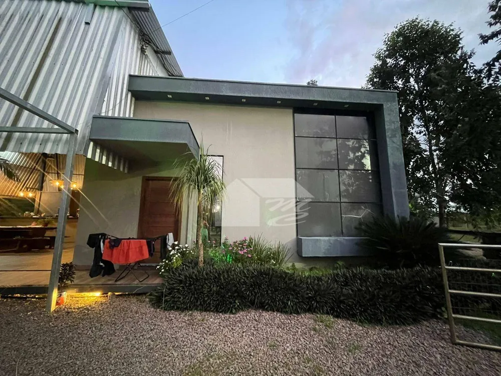Chácara, 4 quartos, 3000 m² - Foto 1