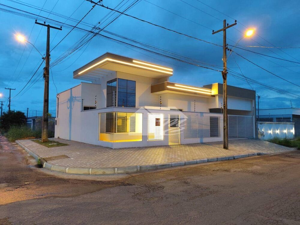 Casa à venda com 2 quartos, 150m² - Foto 1