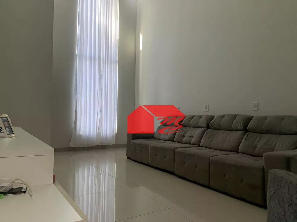 Casa, 3 quartos, 222 m² - Foto 2