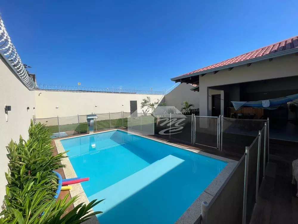 Casa, 4 quartos, 250 m² - Foto 4