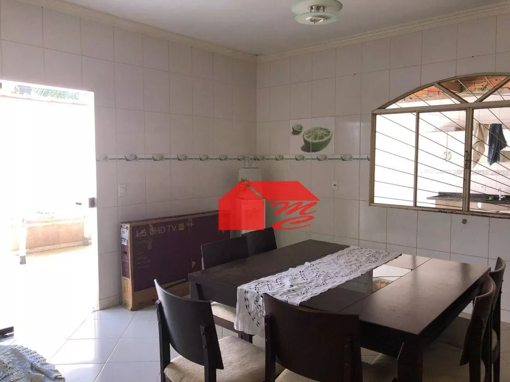 Casa, 3 quartos, 220 m² - Foto 3
