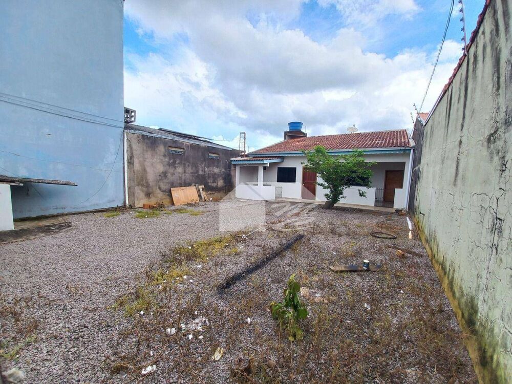 Casa à venda com 1 quarto, 65m² - Foto 3