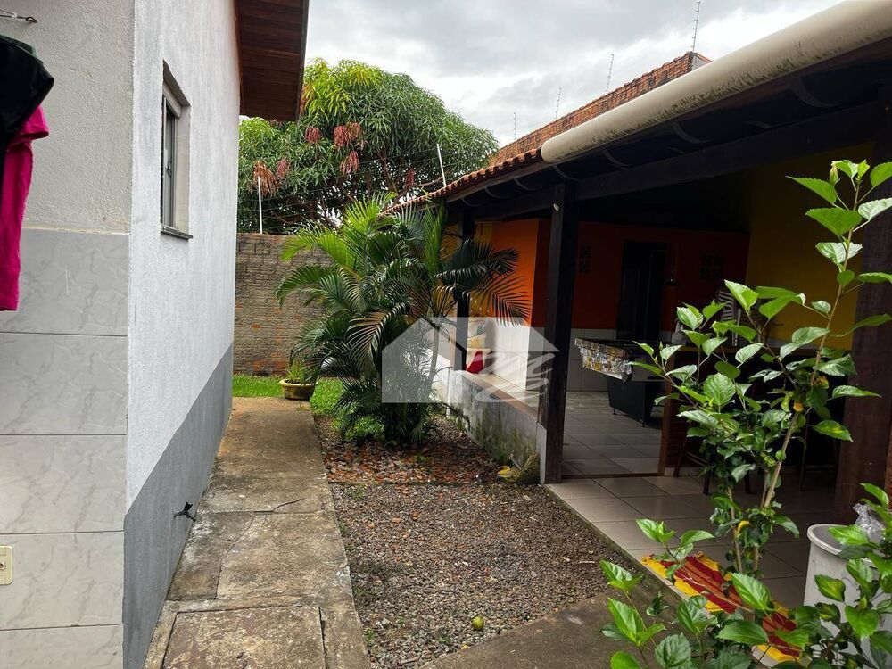 Casa à venda com 3 quartos, 198m² - Foto 3