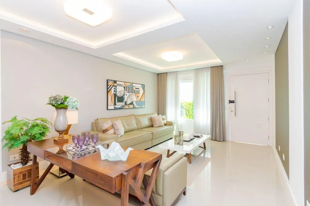Sobrado, 3 quartos, 266 m² - Foto 1