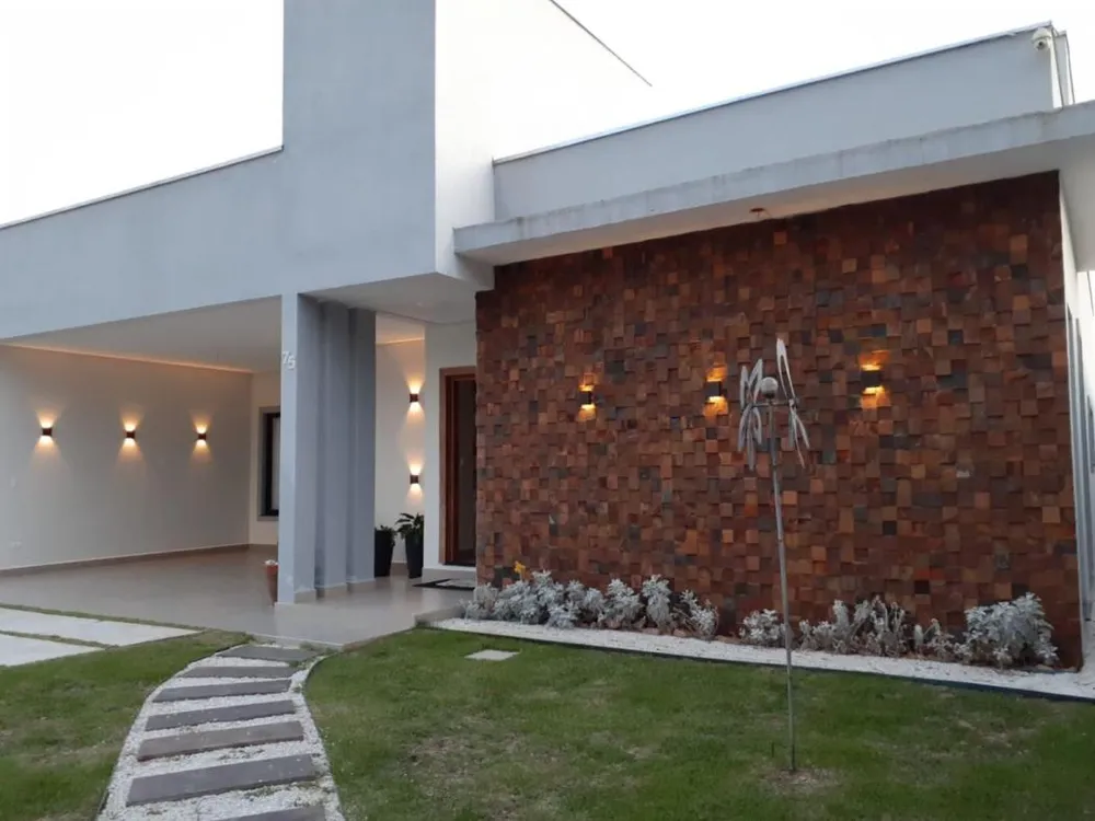Casa, 3 quartos, 233 m² - Foto 1