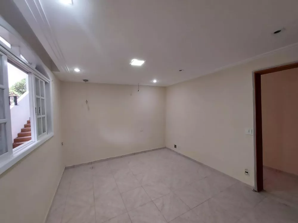 Casa de Condomínio à venda com 3 quartos, 300m² - Foto 4