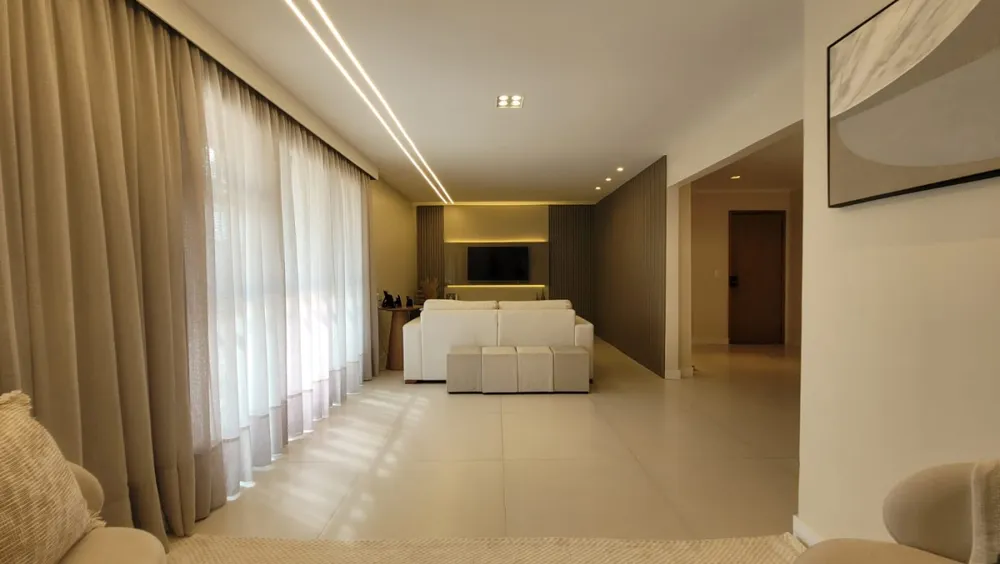 Cobertura, 3 quartos, 201 m² - Foto 2