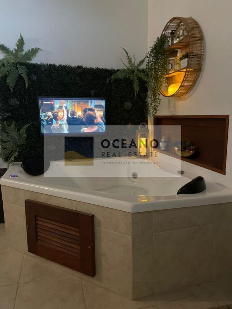 Casa de Condomínio para alugar com 5 quartos, 578m² - Foto 4