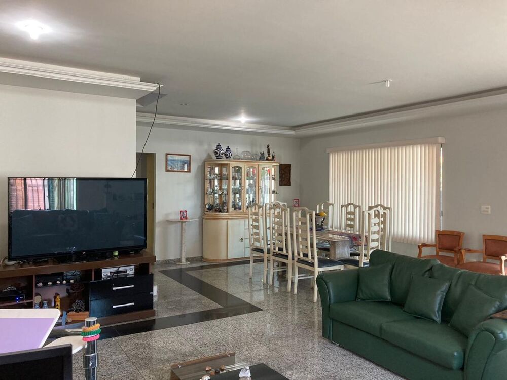 Casa, 4 quartos, 264 m² - Foto 2