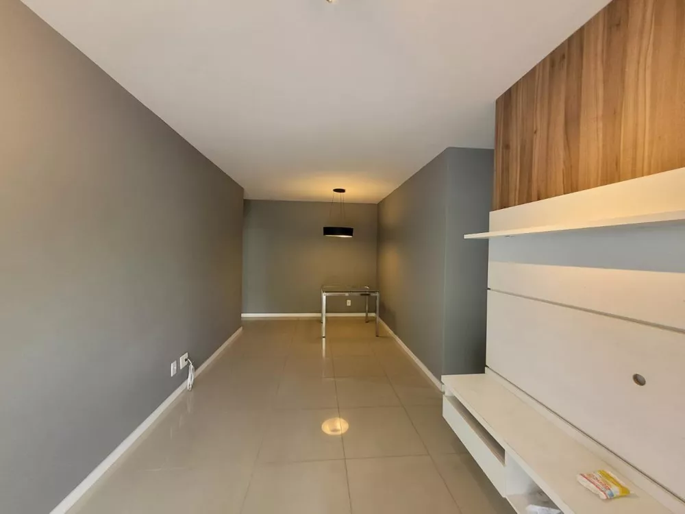 Apartamento à venda com 3 quartos, 154m² - Foto 3