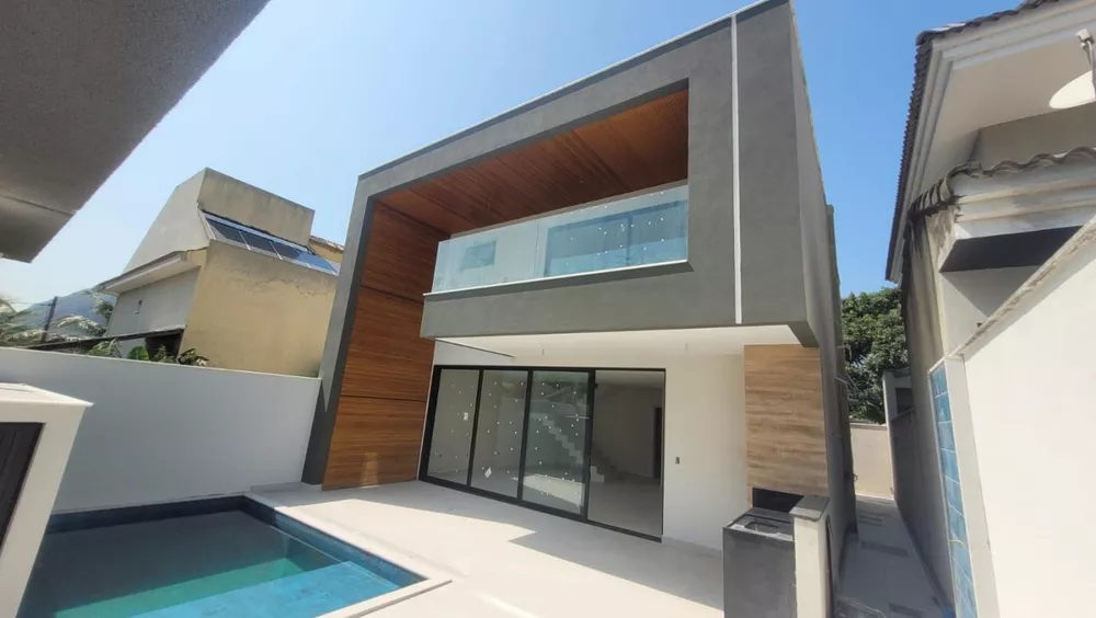 Casa de Condomínio à venda com 3 quartos, 271m² - Foto 1