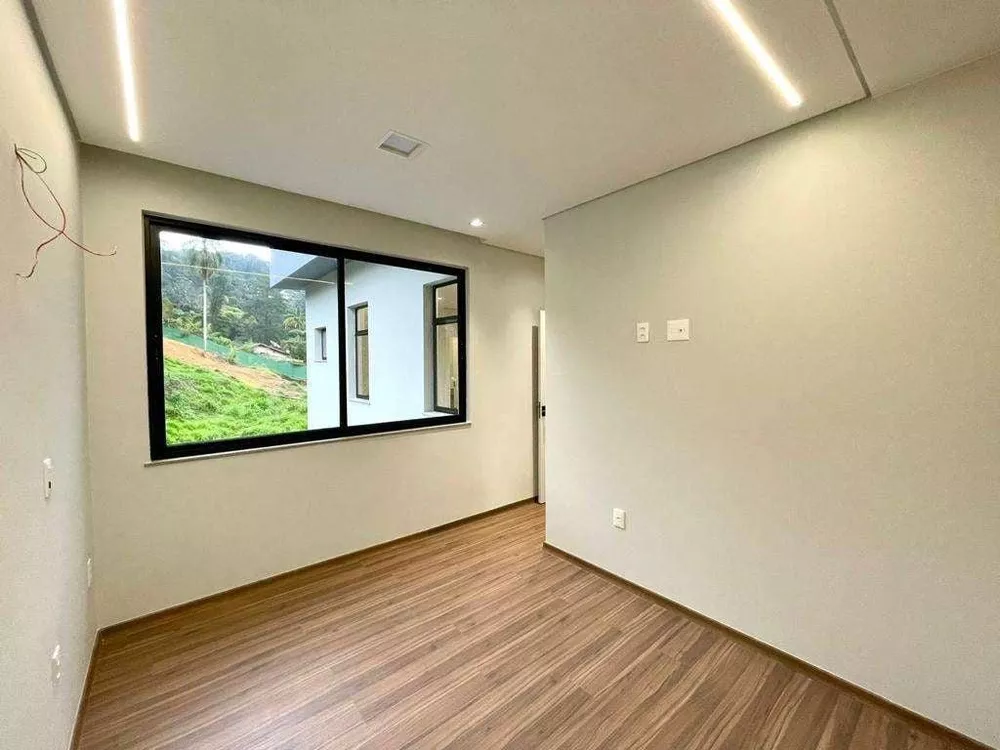 Casa de Condomínio à venda com 3 quartos, 290m² - Foto 8