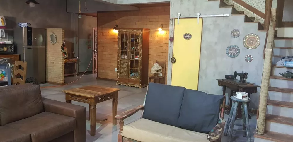 Casa de Condomínio à venda com 3 quartos, 265m² - Foto 2