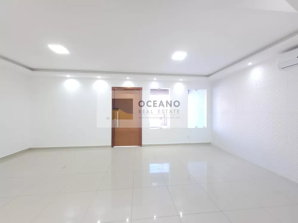 Casa de Condomínio à venda com 3 quartos, 220m² - Foto 19