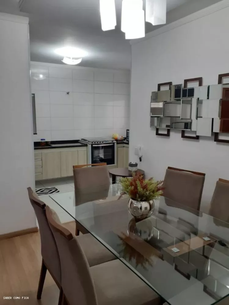 Casa à venda com 3 quartos, 300m² - Foto 3