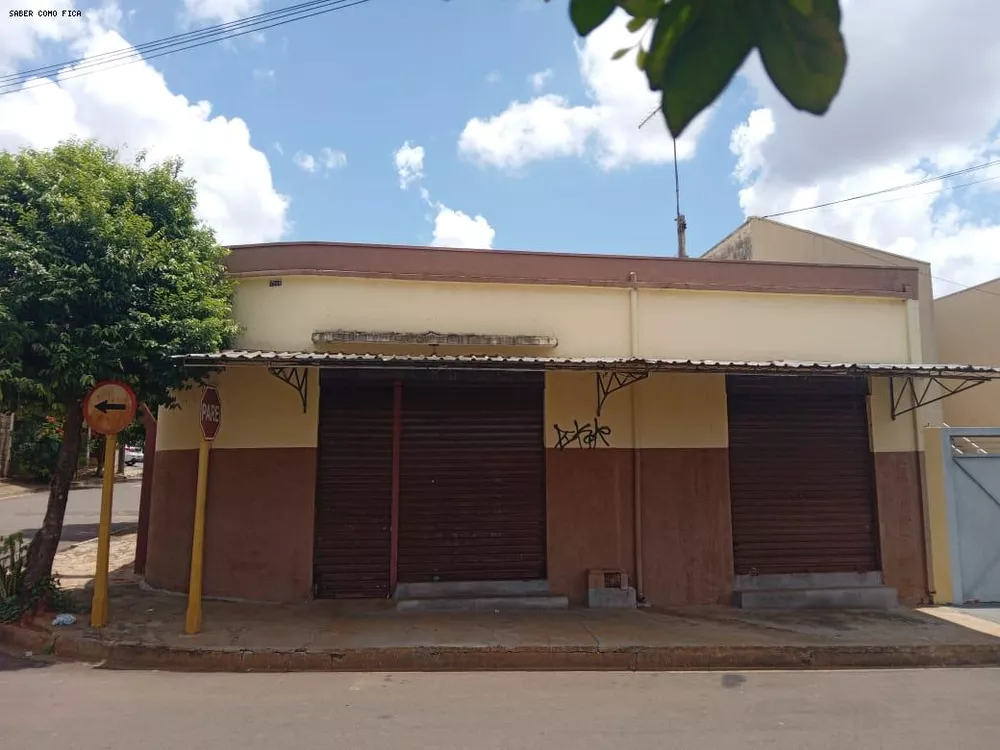 Loja-Salão à venda com 3 quartos, 360m² - Foto 1