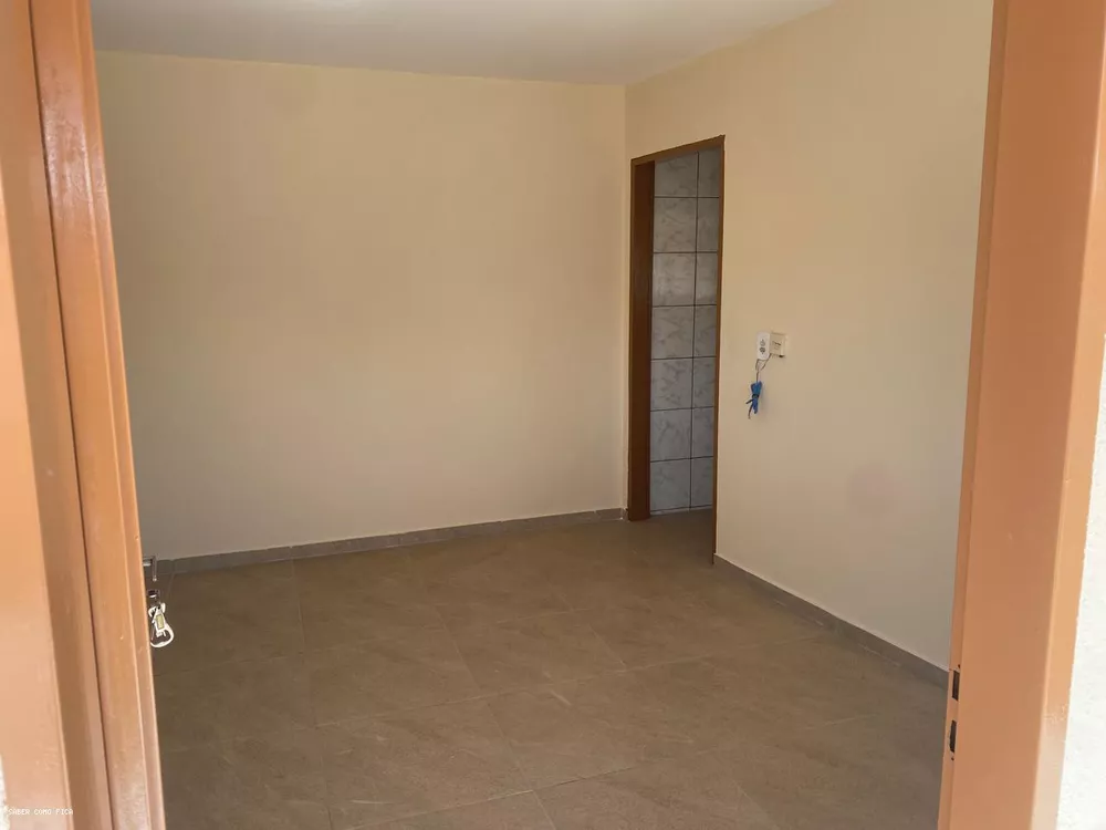 Casa à venda com 1 quarto, 250m² - Foto 4