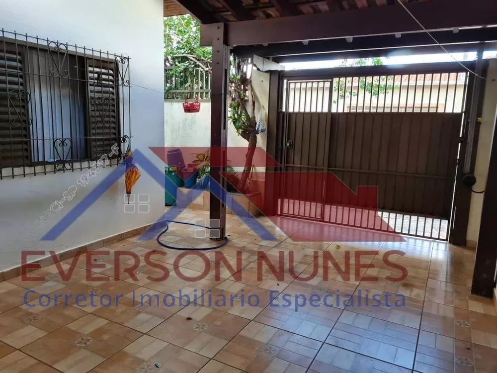 Casa à venda com 3 quartos, 156m² - Foto 3