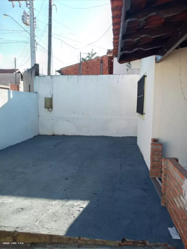 Casa à venda com 2 quartos, 200m² - Foto 3