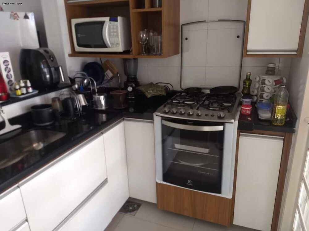 Casa à venda com 3 quartos, 242m² - Foto 3
